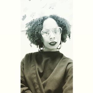 Meet your Posher, Brittney